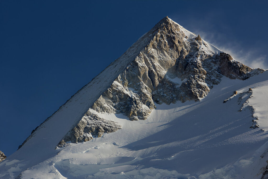 Gasherbrum II (G II) (8,035 m) Expedition