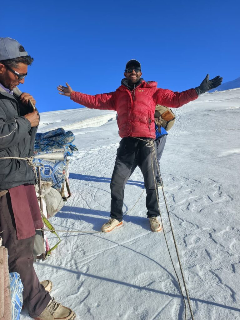Snow Lake & Hisper La Trek – 4,877m